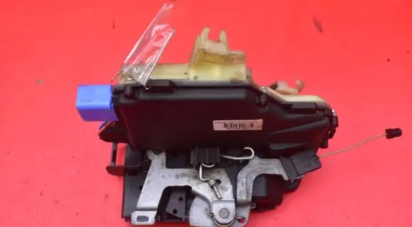 Seat Ibiza IV (6J,6P) Front door lock 3B1837015AQ