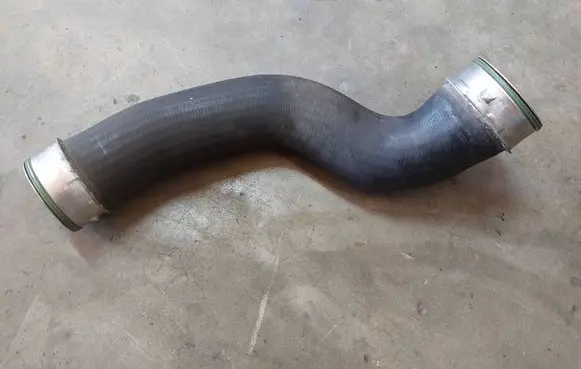 Mercedes-Benz E W211 Intercooler hose/pipe A2115284282