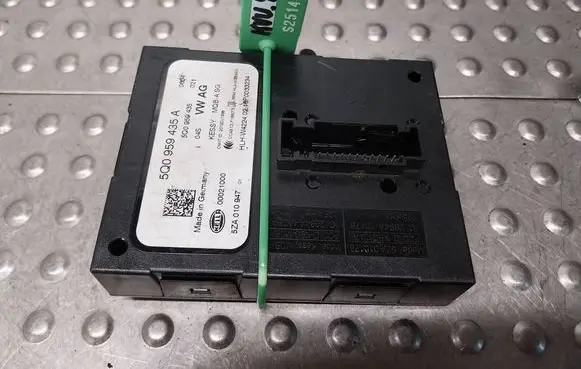 Keyless (KESSY) go control unit/module