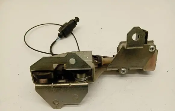 Volkswagen Touareg I Tailgate lock latch 7L0827506E