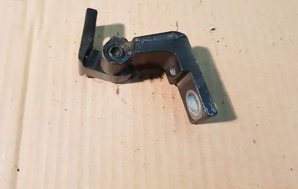 Audi A3 S3 A3 Sportback 8P Front door upper hinge A046573
