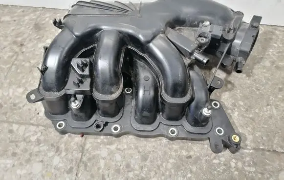 Lexus RX 450H Intake manifold