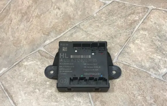 Mercedes-Benz E W212 Door control unit/module A2128203985