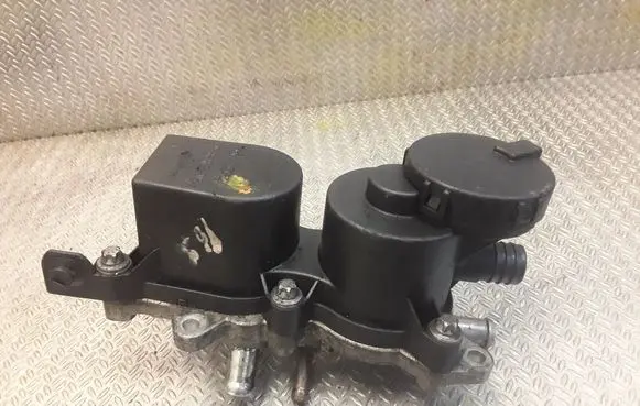 Mercedes-Benz A W169 Oil breather separator A6400101162 6400101162