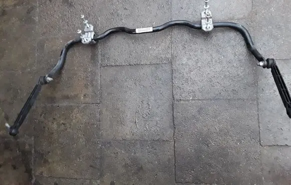 Fiat 500X Front anti-roll bar/sway bar 00519365850 51936585