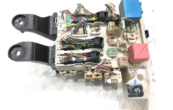 Toyota Avensis T270 Fuse box set