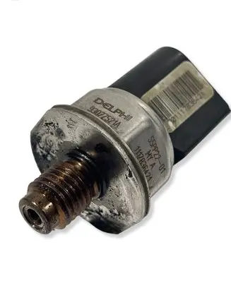 Mercedes-Benz C W204 Fuel pressure sensor 9307Z521A