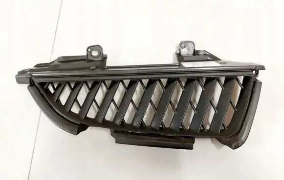 Mitsubishi Grandis Front bumper lower grill