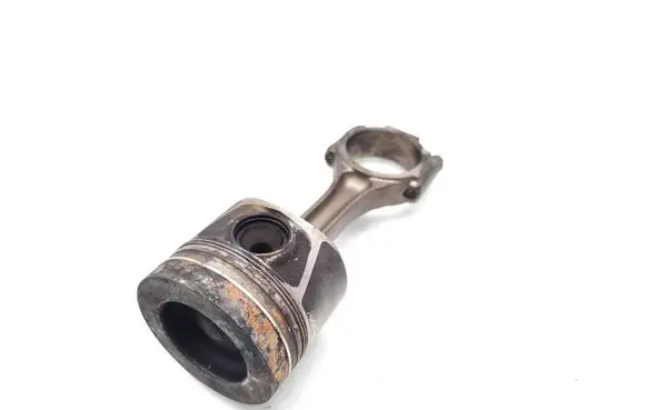 Volkswagen PASSAT CC Piston with connecting rod CFGB