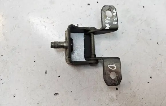 Nissan Juke I F15 Tailgate/trunk/boot hinge
