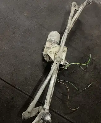 Audi A4 S4 B6 8E 8H Front wiper linkage and motor