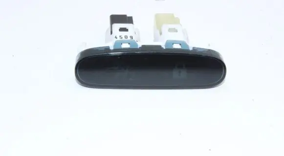 Nissan Juke I F15 Passenger airbag on/off switch 