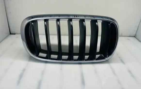 BMW X5 F15 Front grill 1053410 7316076 7316058