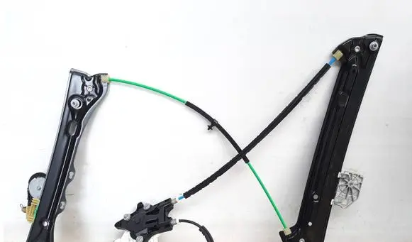 BMW 4 F32 F33 Front door window regulator with motor 7281624