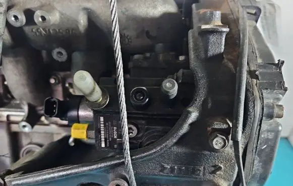Fuel injection high pressure pump