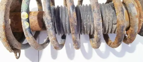 Volkswagen Golf III Front coil spring