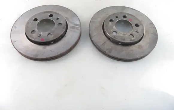 Volkswagen Golf IV Front brake disc 