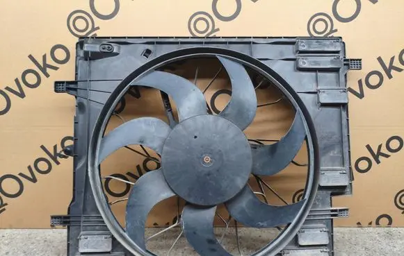 Volvo XC90 Electric radiator cooling fan 31338305 E521H