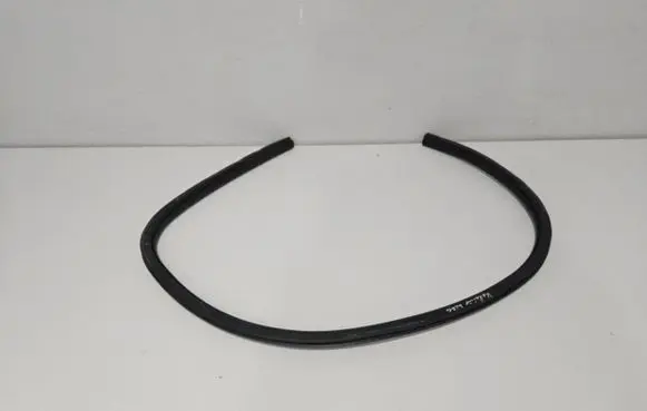 Audi S5 F5 Front door rubber seal 8W7831707A 8W7831707