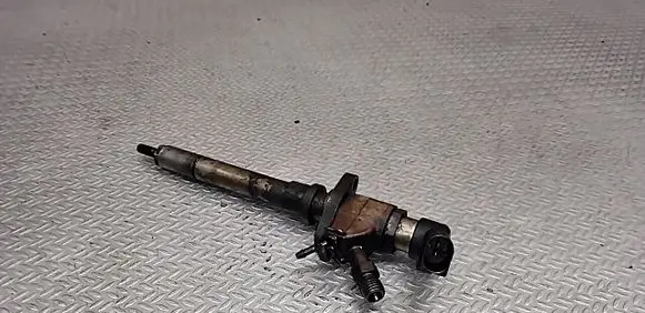 Fuel injector