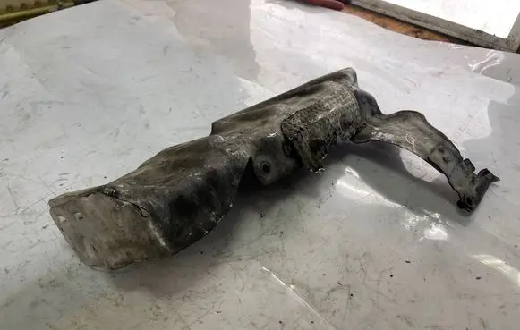 Peugeot 4007 Exhaust heat shield 9682644380