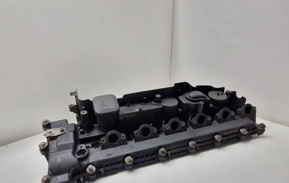 BMW 7 E38 Rocker cam cover 7787980 2247444