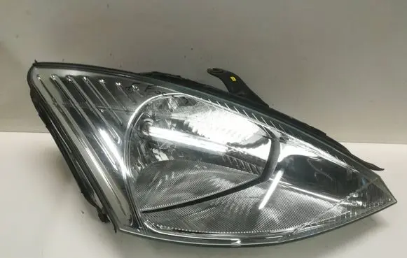 Ford Focus Headlight/headlamp