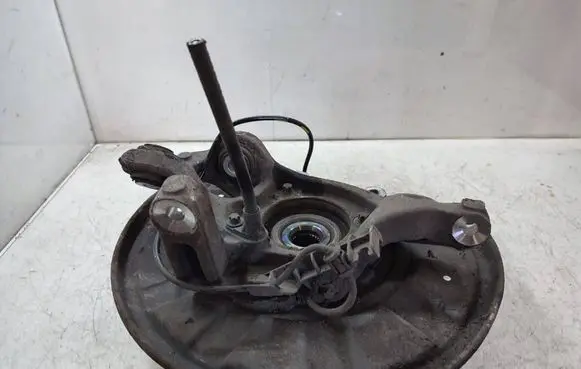 Mercedes-Benz E W212 Rear wheel hub 