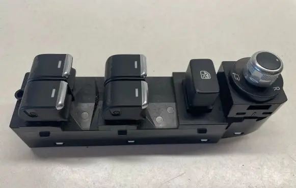 Mazda CX-5 Electric window control switch