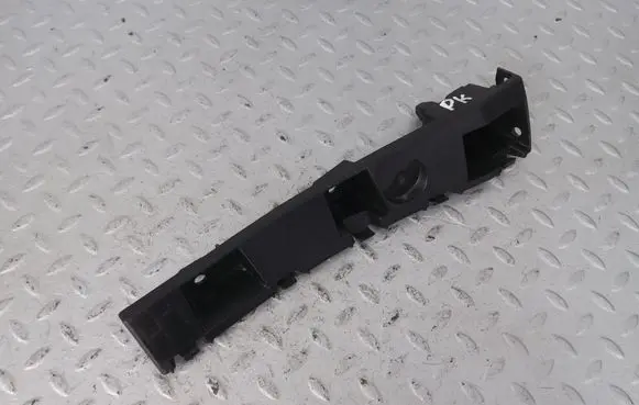 Ford Mustang VI Front bumper mounting bracket FR3B16C067AEC