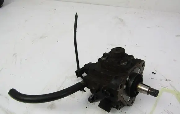 Opel Zafira B Fuel injection high pressure pump 