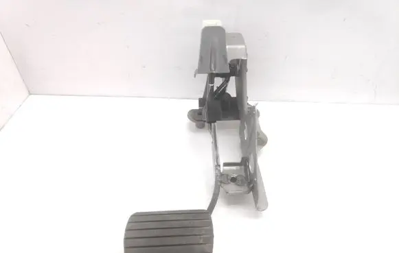 Renault Captur Brake pedal 465011442R