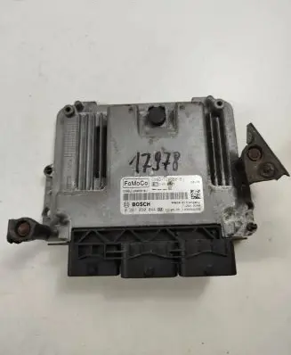 Ford Focus Engine control unit/module CV6Q12A650BJ 0281030044