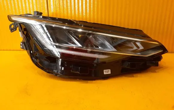 Volkswagen Golf VIII Headlight/headlamp 5H1941006A