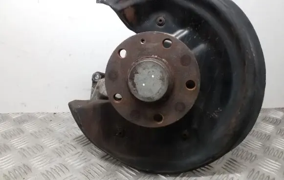 Volkswagen Scirocco Rear wheel hub