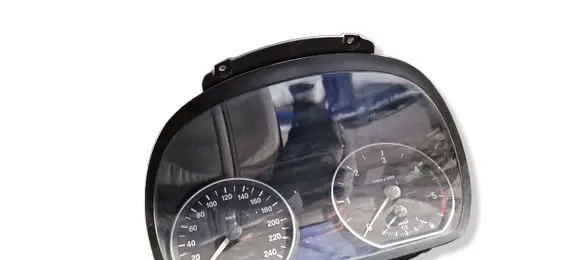BMW 1 E81 E87 Speedometer (instrument cluster) 102495262