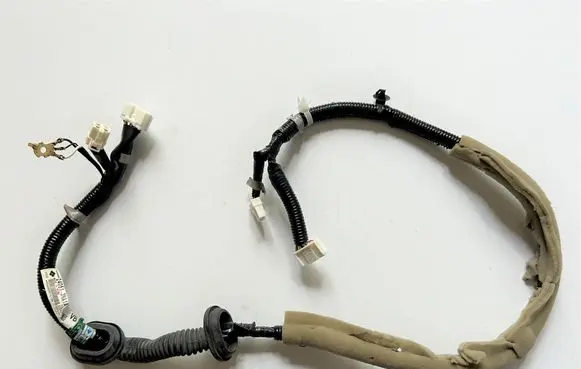 Nissan Leaf I (ZE0) Tailgate/trunk wiring harness 240513NA1A
