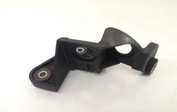 Volkswagen PASSAT B6 Gear shift cable bracket 1K0711789J