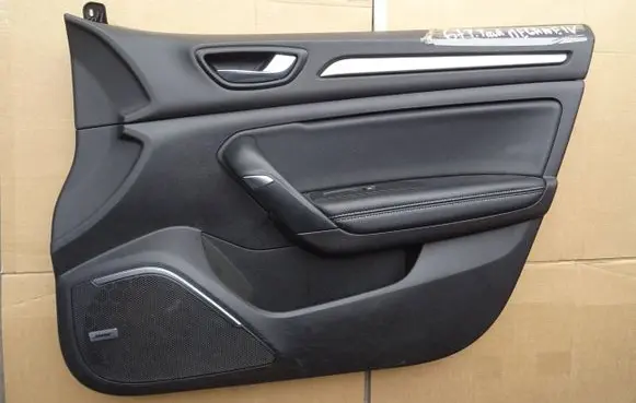 Renault Megane IV Trunk/boot side trim panel