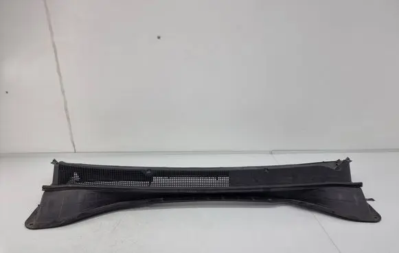 KIA Sorento Wiper trim 