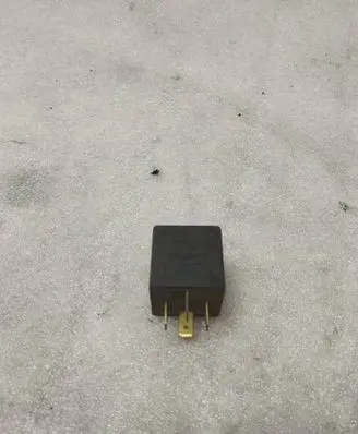 Volkswagen Golf II Other relay 191919376