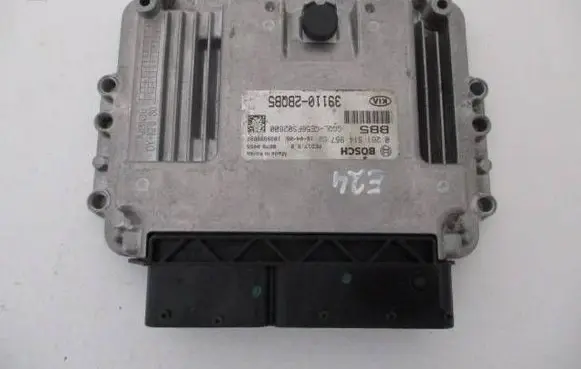 KIA Sportage Engine control unit/module 391102BQB5