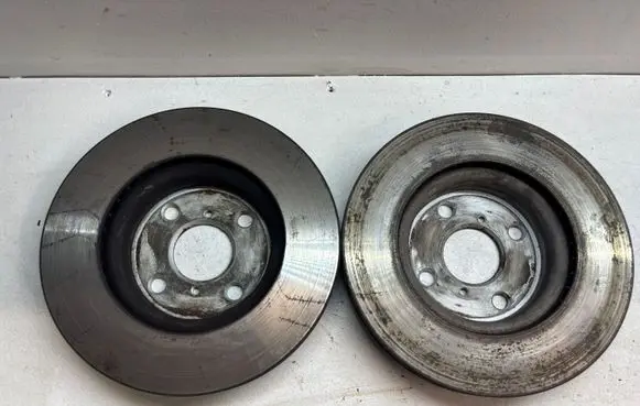 Toyota Yaris Front brake disc
