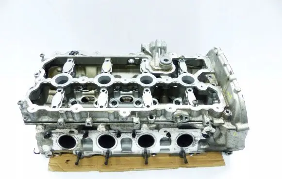 Audi Q7 4L Engine head 079103373BN