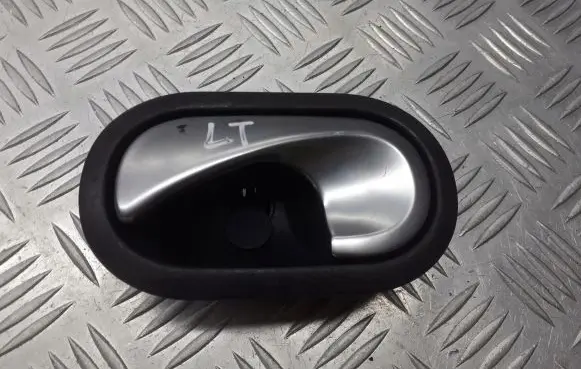 Renault Megane II Rear door interior handle 8200028487