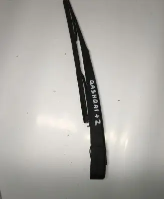 Nissan Qashqai+2 Rear wiper blade arm