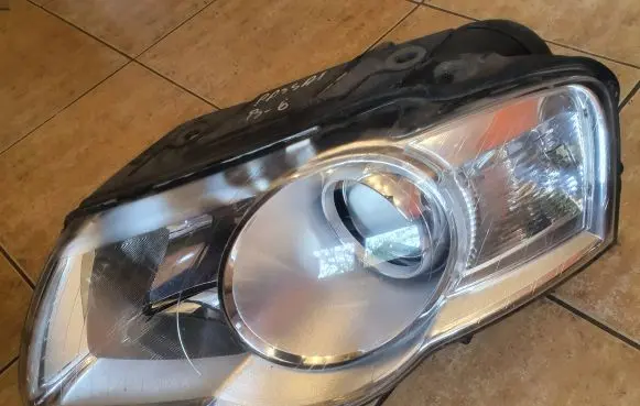 Volkswagen PASSAT B6 Headlight/headlamp 55075508