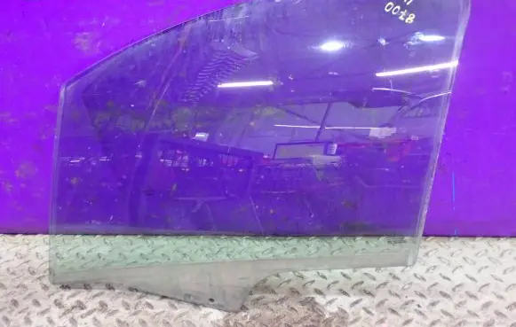 Citroen C3 Front door window glass four-door