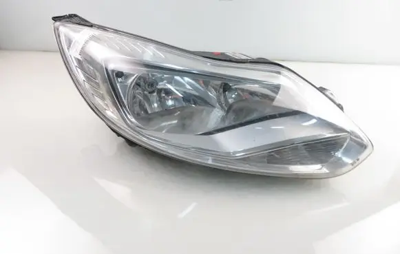 Ford Focus Headlight/headlamp BM5113W029NB