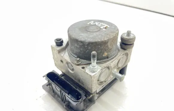 Nissan Note (E11) ABS Pump 0265800518 476609U100 0265231732